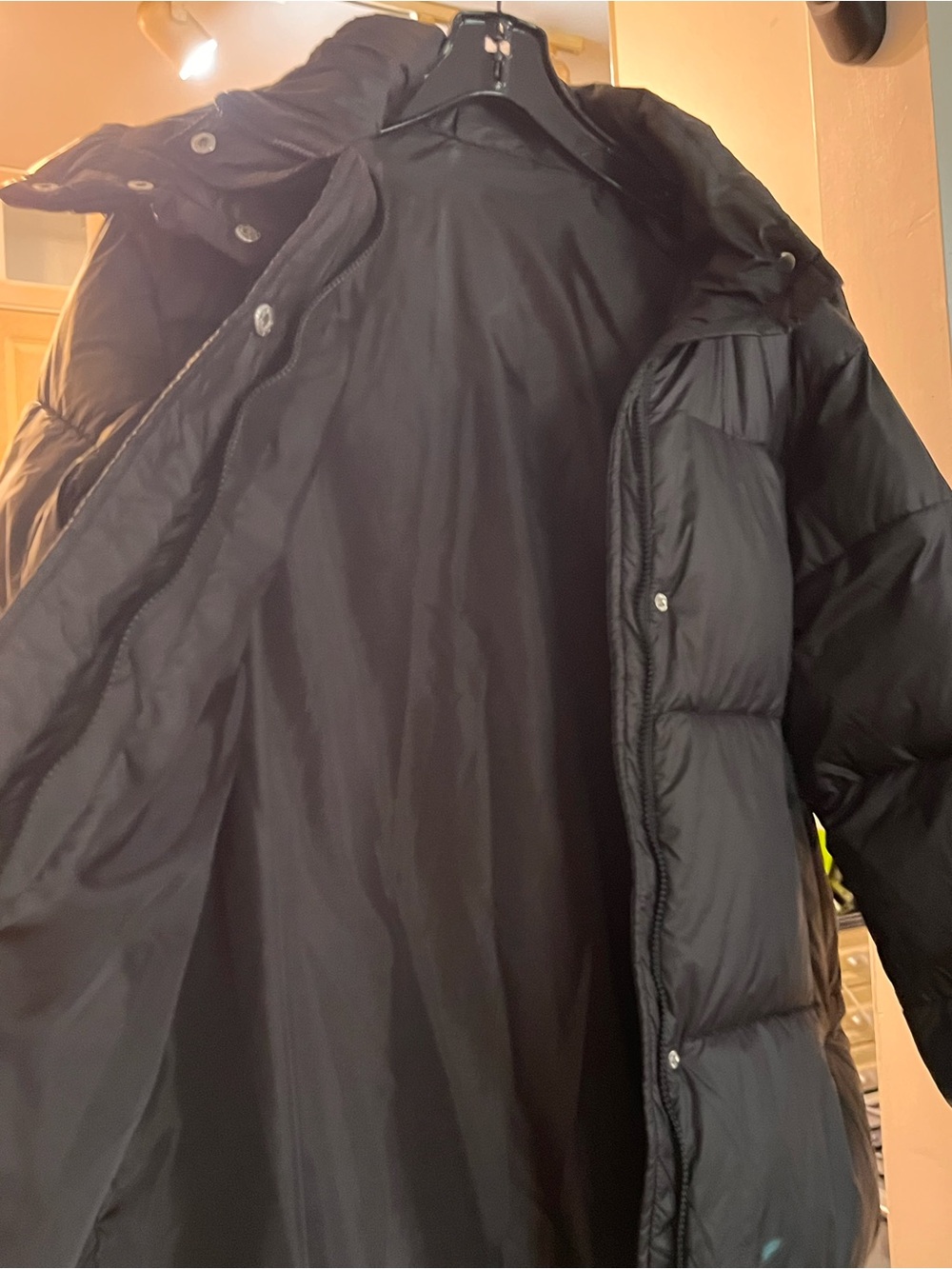 Women’s Black Puffer Jacket - insulated and hooded